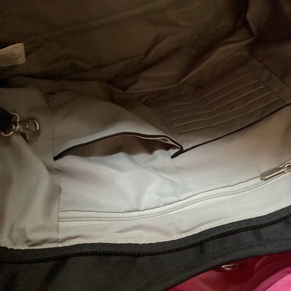 Magellan's travel bag w/locks - Picture 10 of 11